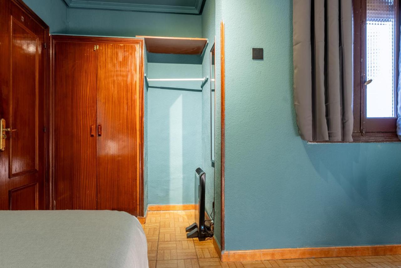 Ideal Hostel Madrid Exterior foto